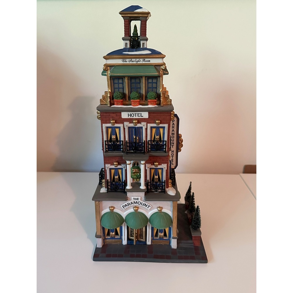 Department 56 Christmas in the City Paramount Hotel Village House NO LIGHT STAR